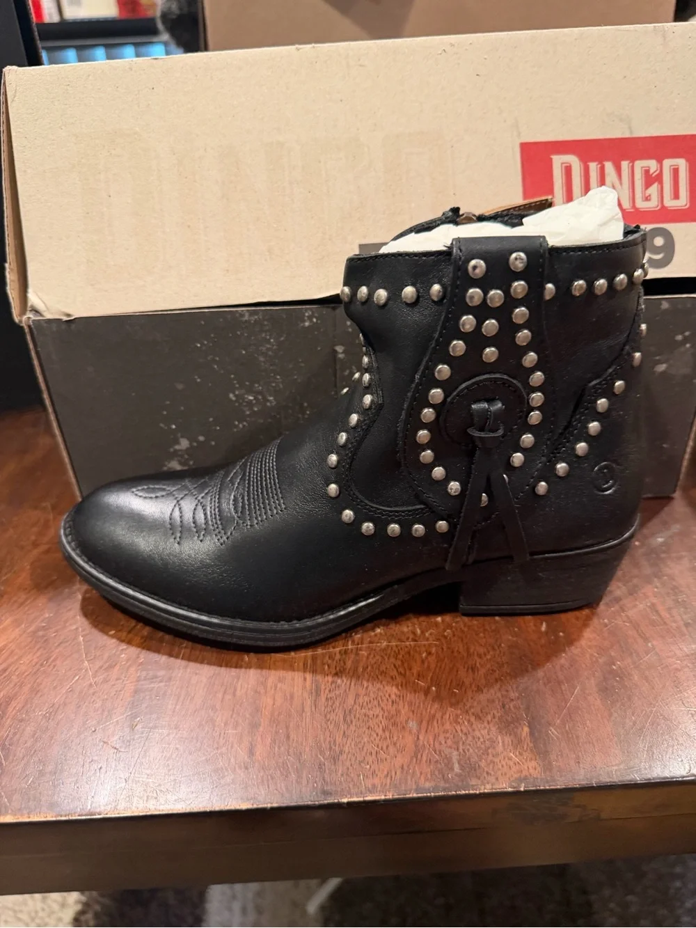 Dingo Destry Studded Fringe Boots Black Leather  Womens Size 6.5 M